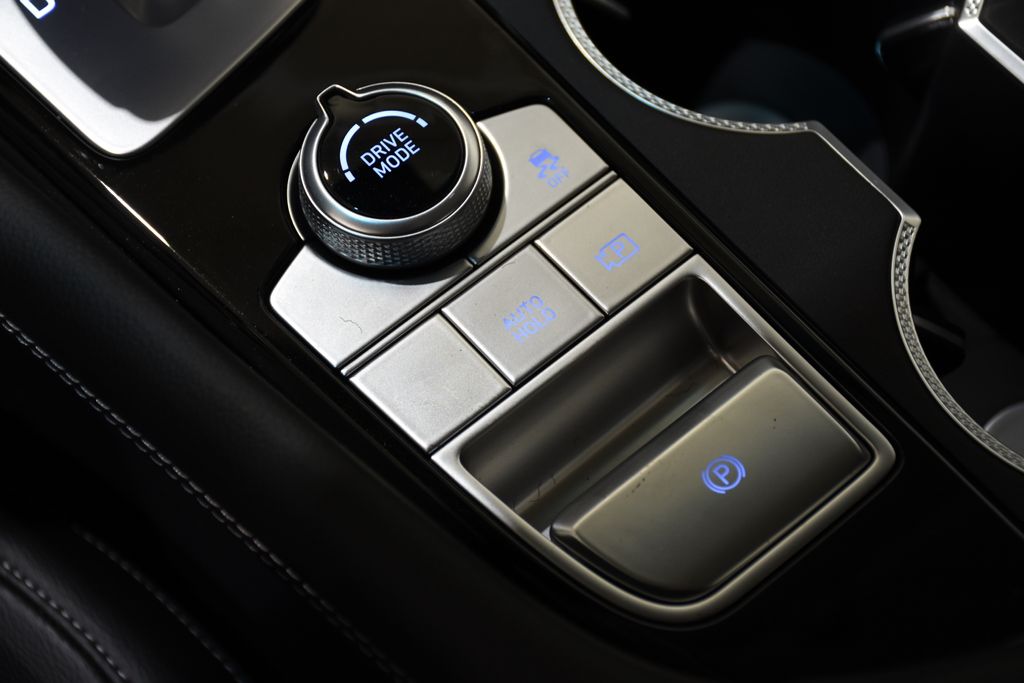 2026 GENESIS G70 Standard - Photo 20