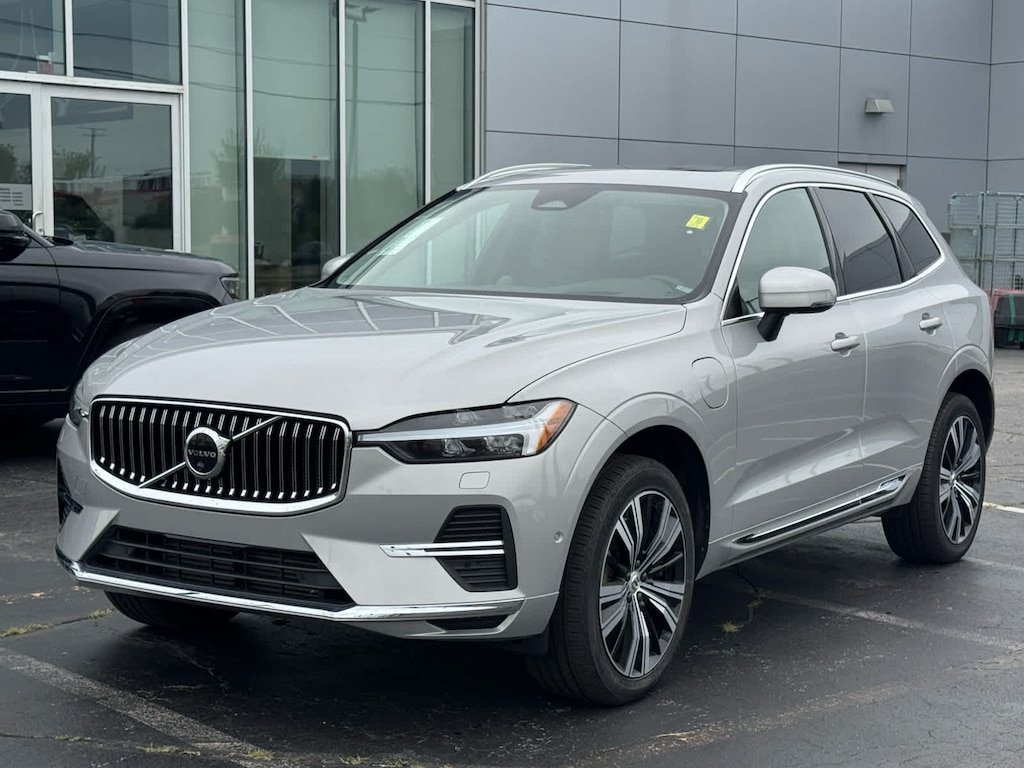 Used 2023 Volvo XC60 Recharge Plug-In Hybrid Ultimate Bright Theme T8 eAWD PHEV