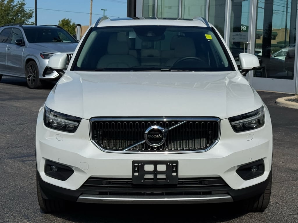 Used 2022 Volvo XC40 Momentum T5 AWD