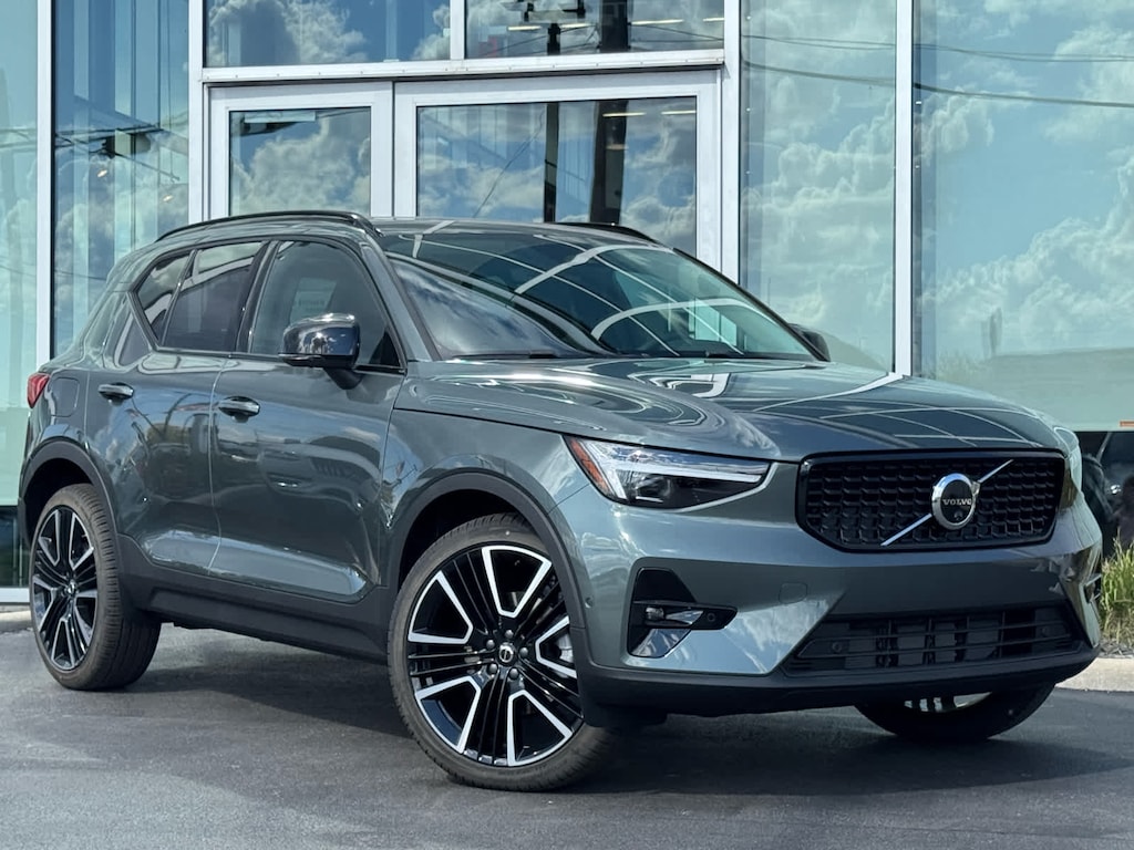 Used 2026 Volvo XC40 B5 Ultra SUV