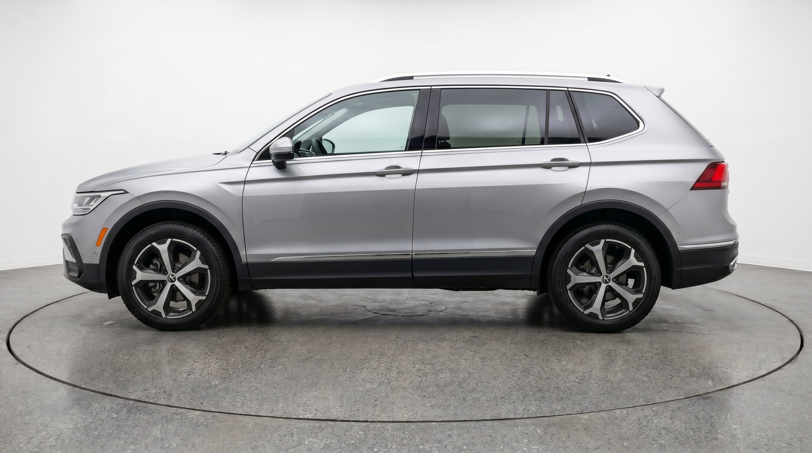 Thumbnail: 2026 Volkswagen Tiguan - 5