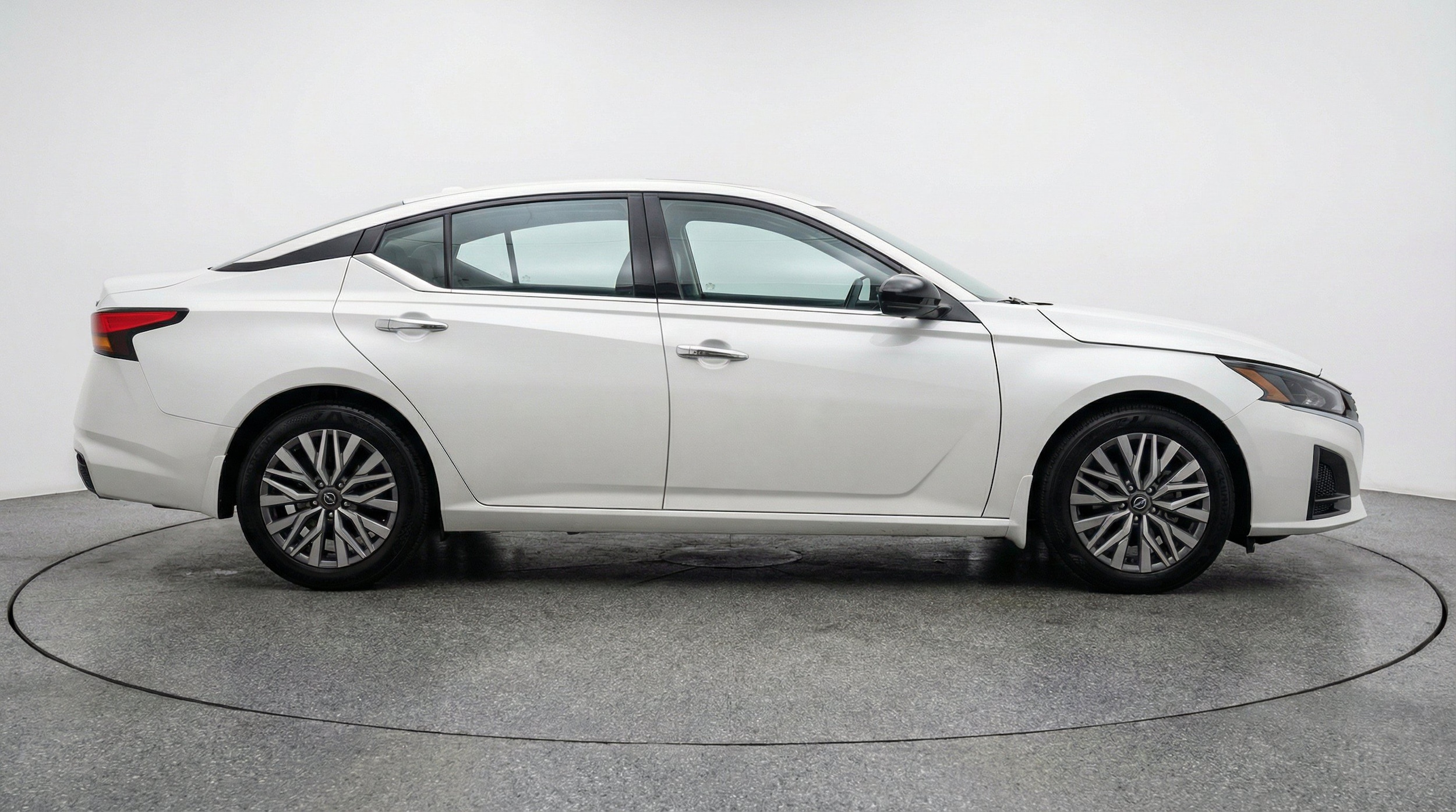 Thumbnail: 2025 Nissan Altima - 10