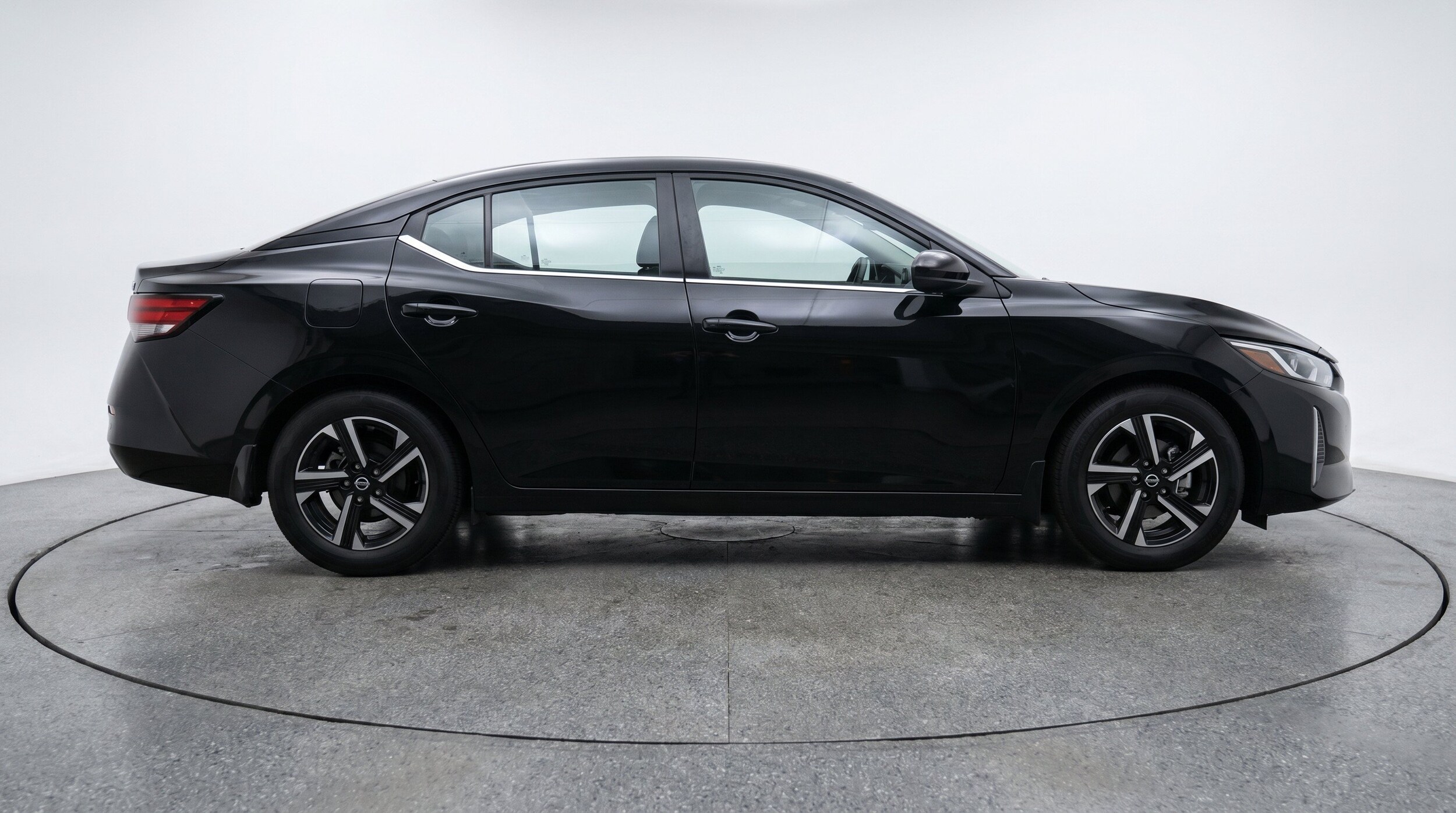 Thumbnail: 2025 Nissan Sentra - 9