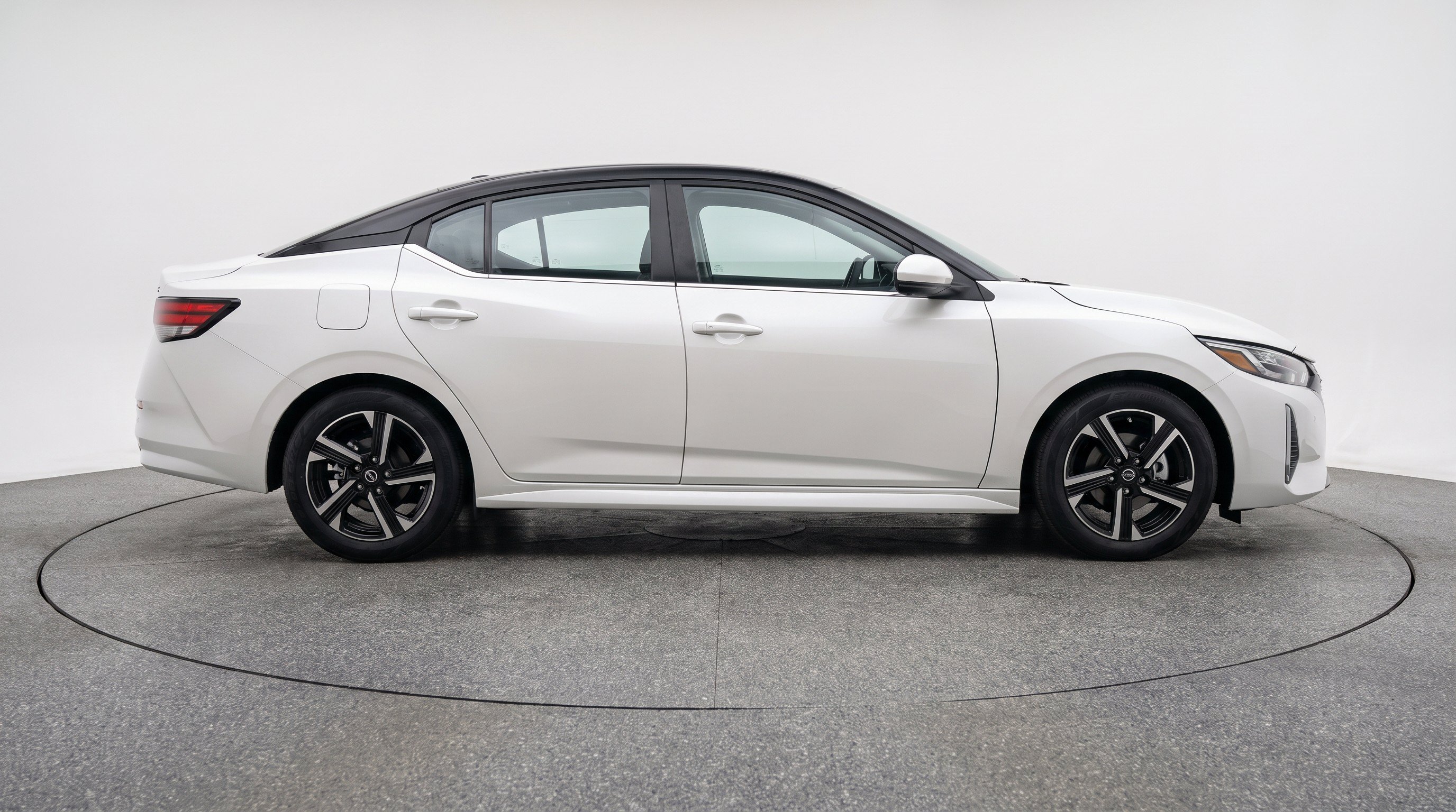 Thumbnail: 2025 Nissan Sentra - 9