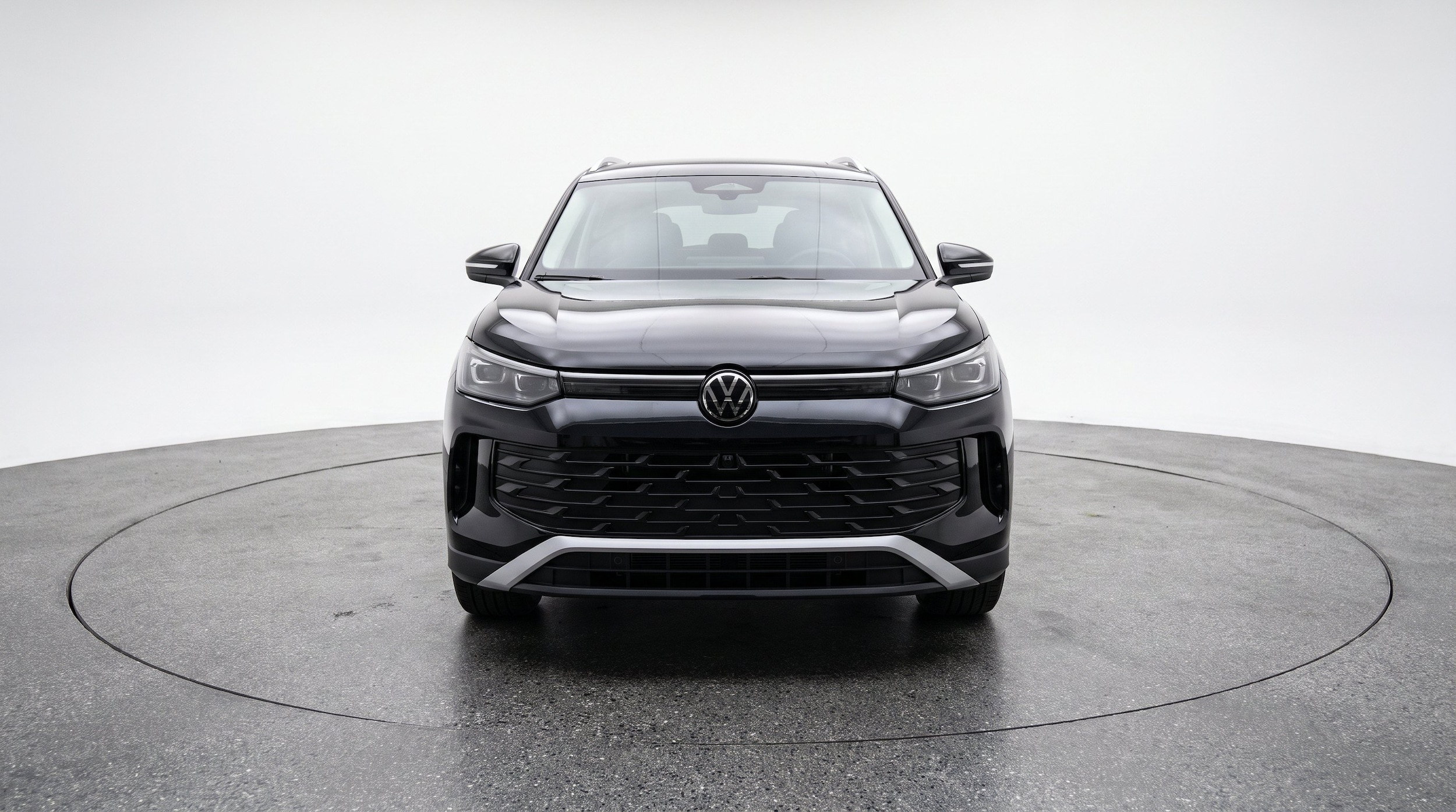 Thumbnail: 2026 Volkswagen Tiguan - 1