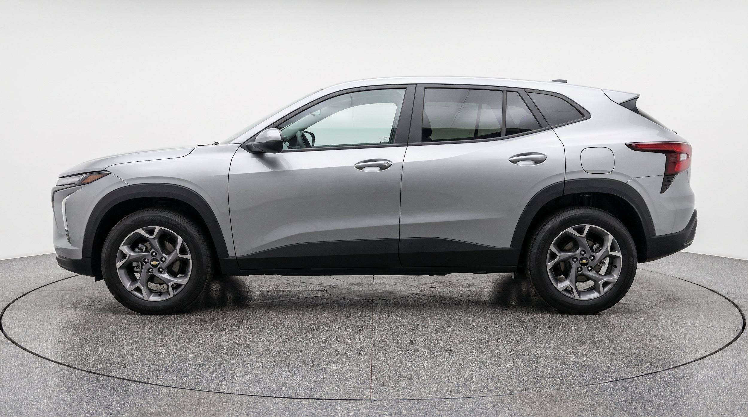Thumbnail: 2025 Chevrolet Trax - 3