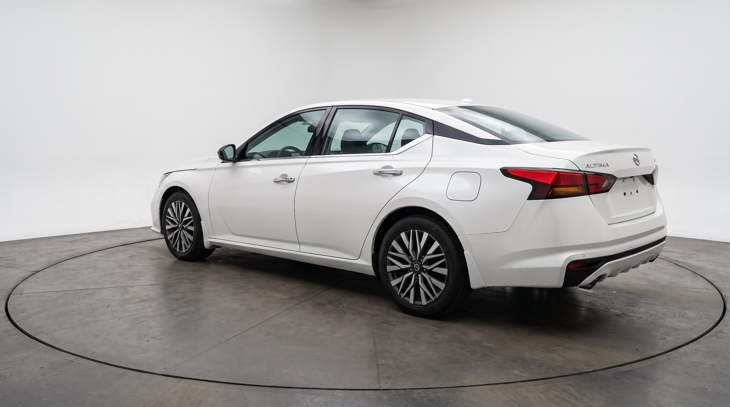 Thumbnail: 2025 Nissan Altima - 5