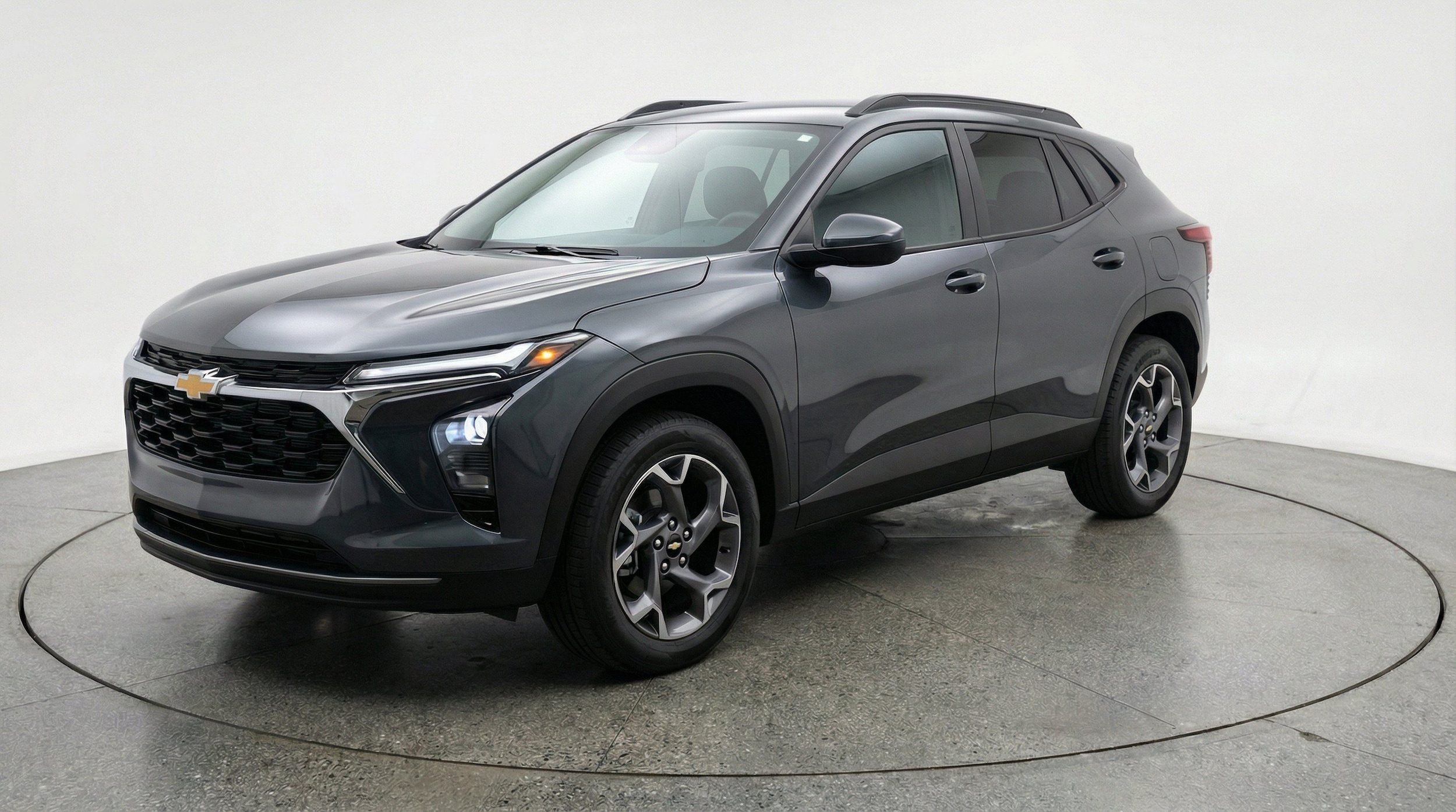 Thumbnail: 2025 Chevrolet Trax - 3