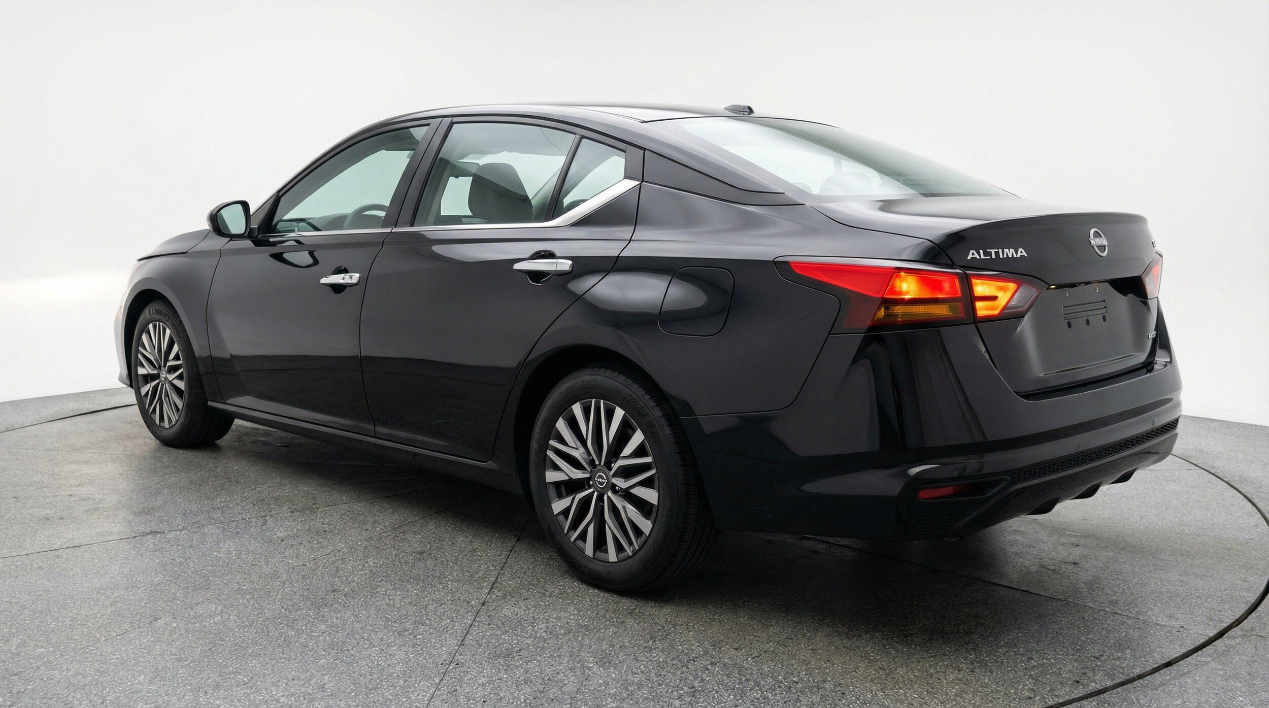 Thumbnail: 2025 Nissan Altima - 5