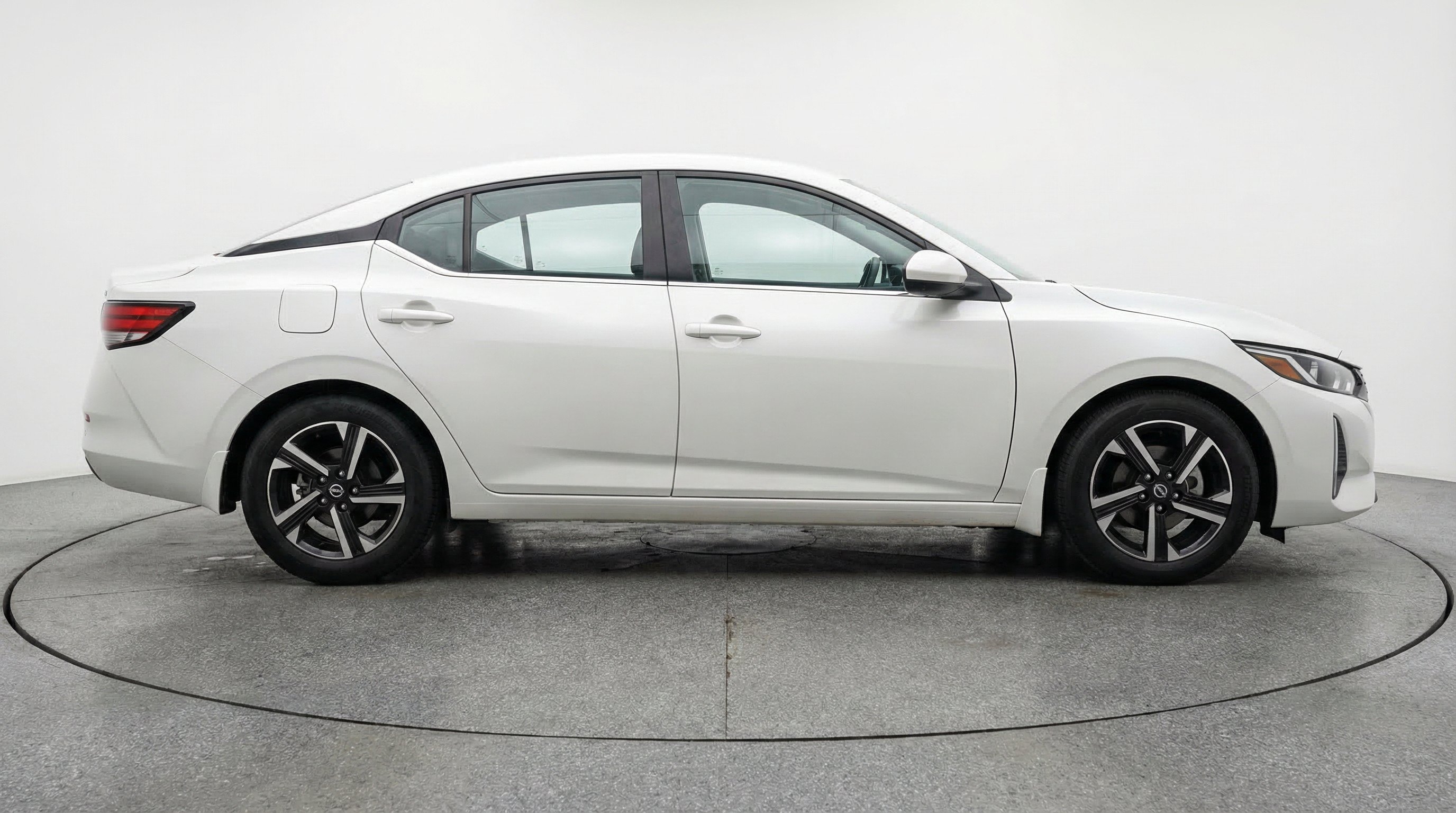 Thumbnail: 2025 Nissan Sentra - 9