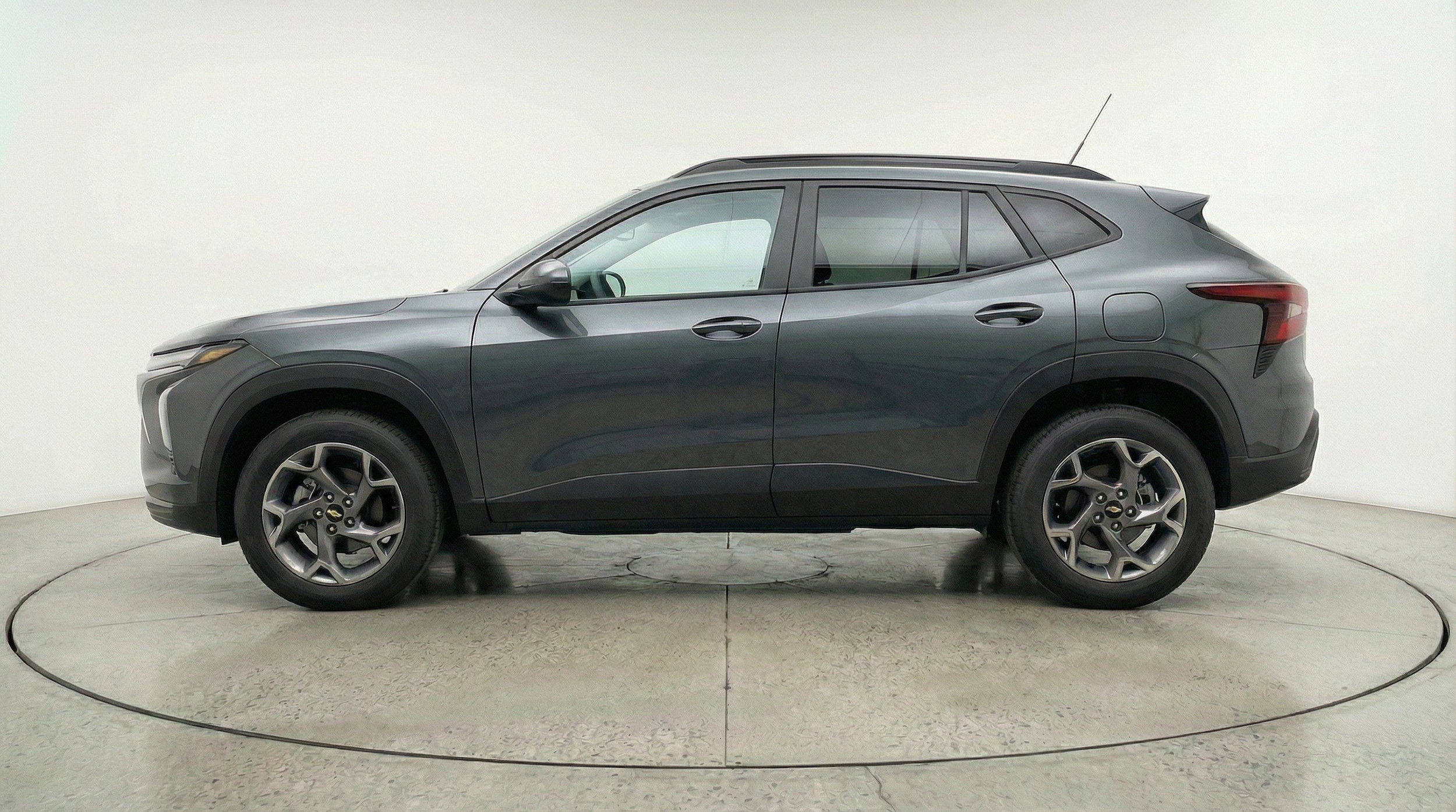Thumbnail: 2025 Chevrolet Trax - 5