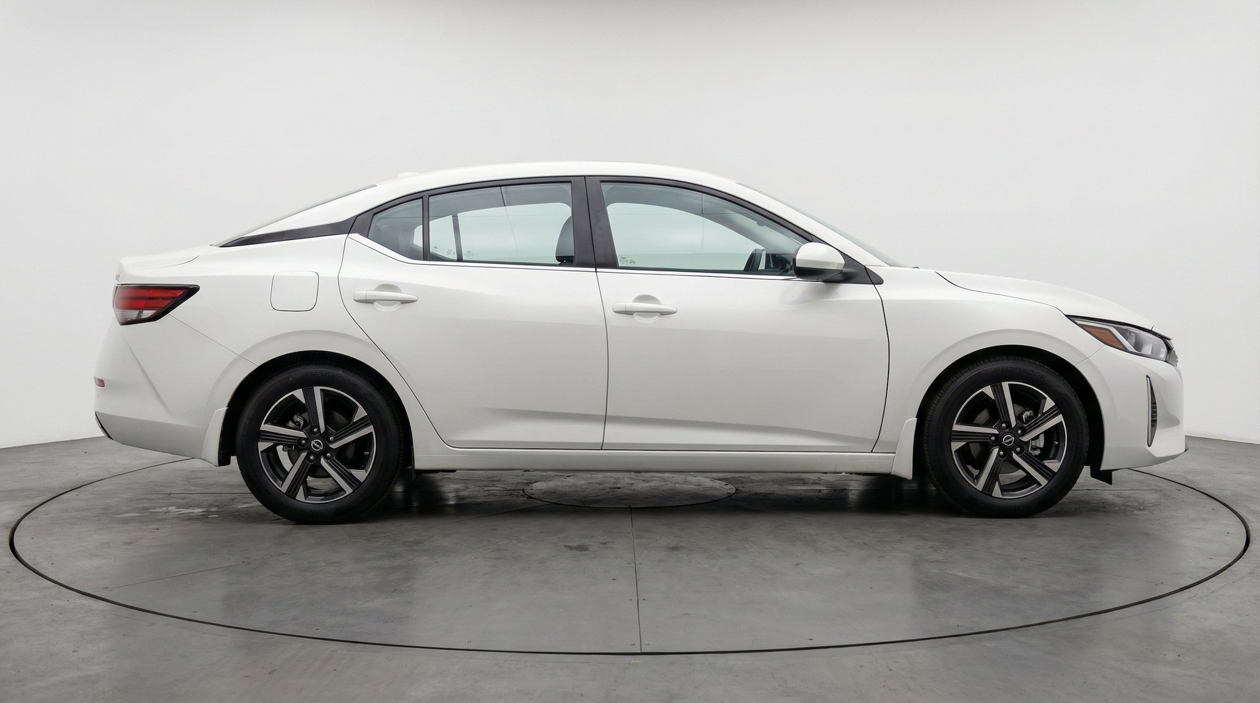 Thumbnail: 2025 Nissan Sentra - 9