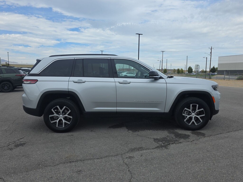 Used 2025 Jeep Grand Cherokee Limited SUV