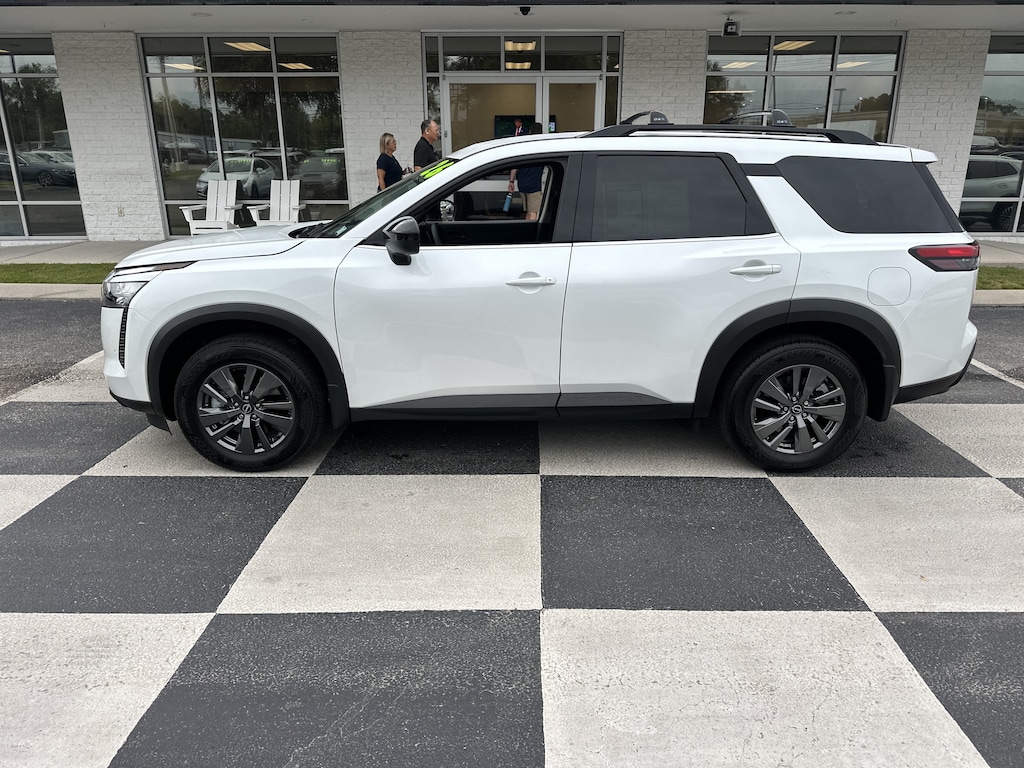 Used 2026 Nissan Pathfinder SV SUV