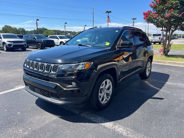 Used 2024 Jeep Compass Latitude SUV