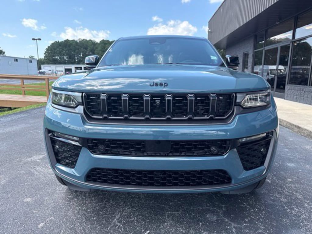 New 2026 Jeep Grand Cherokee L Limited Reserve 4X4 SUV