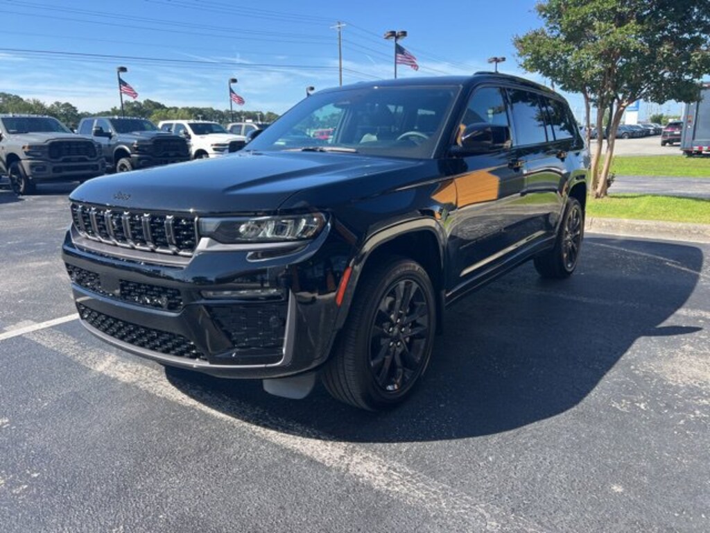 New 2026 Jeep Grand Cherokee L Limited Reserve 4X4 SUV