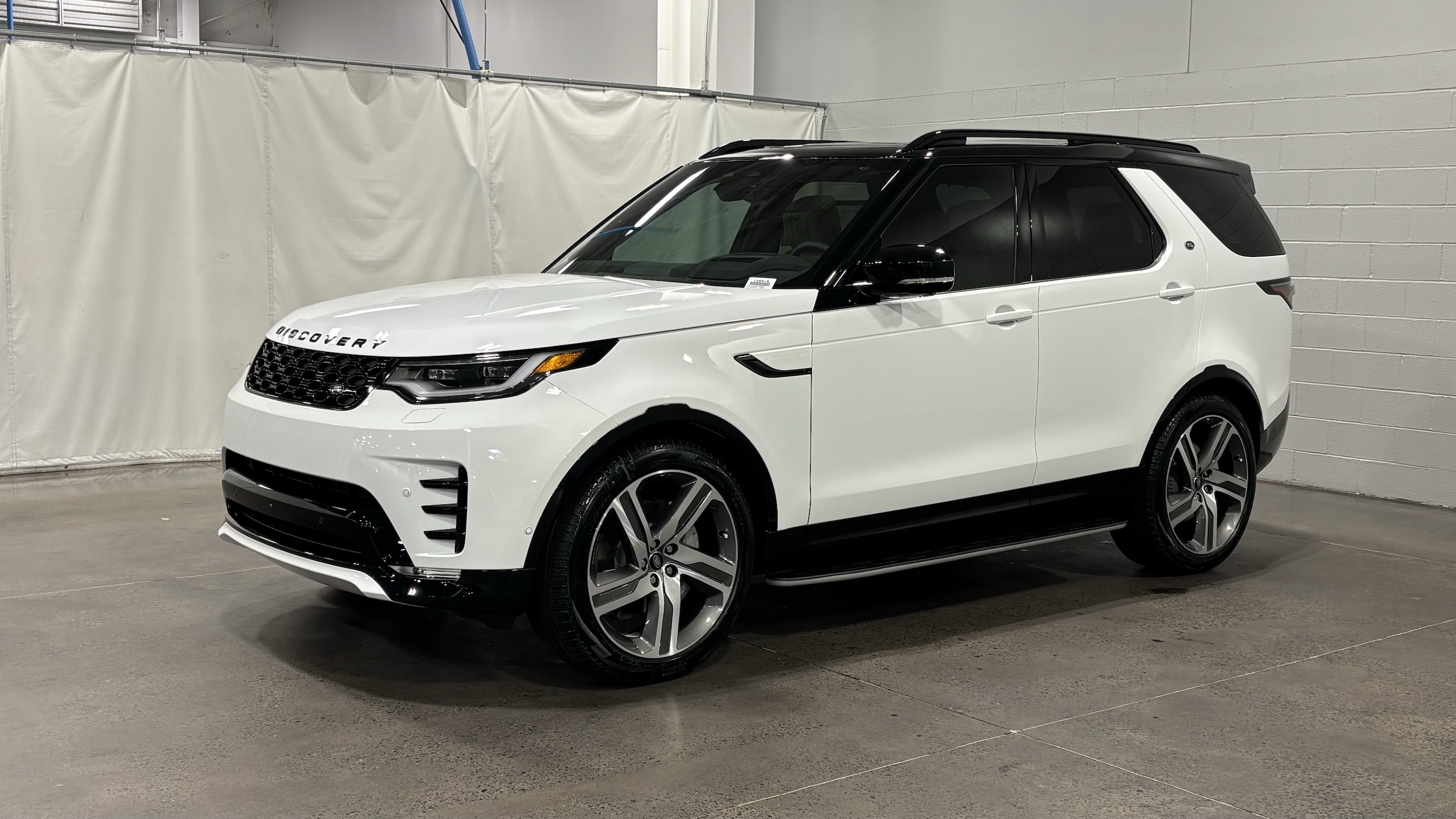 2026 Land Rover Discovery Dynamic SE
