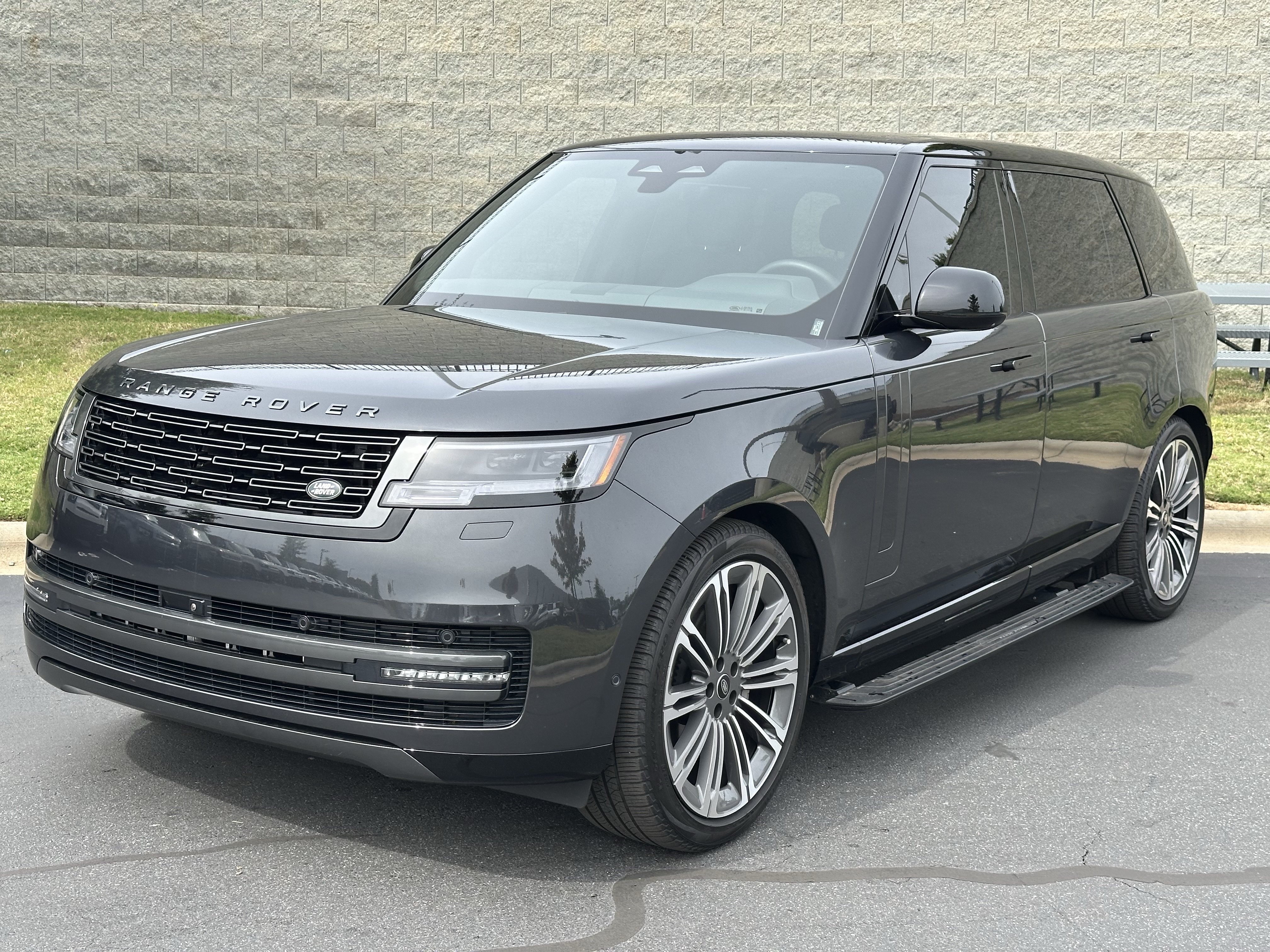 Used 2024 Land Rover Range Rover SE SUV