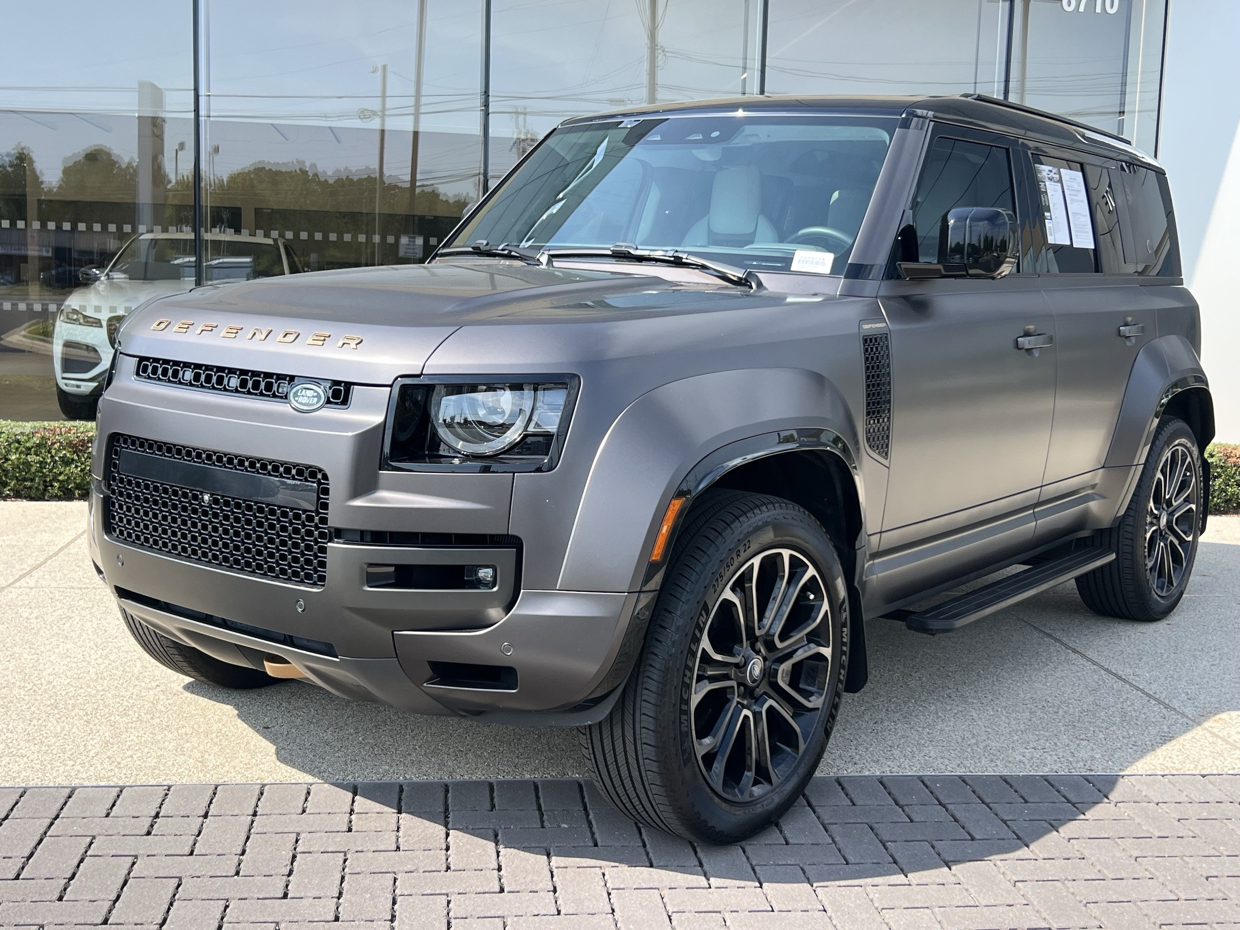 2025 Land Rover Defender OCTA