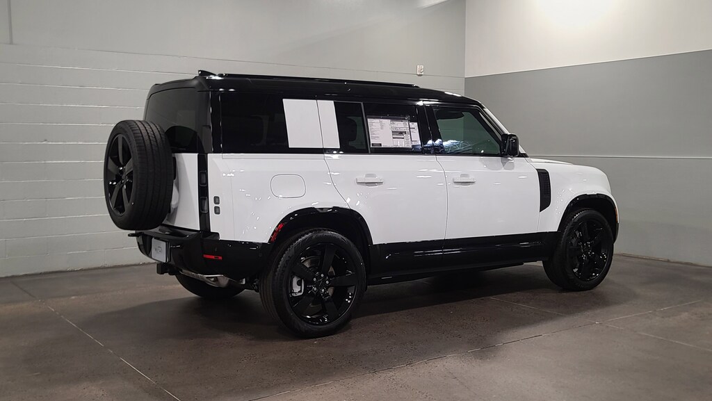 Used 2026 Land Rover Defender X-Dynamic SE SUV