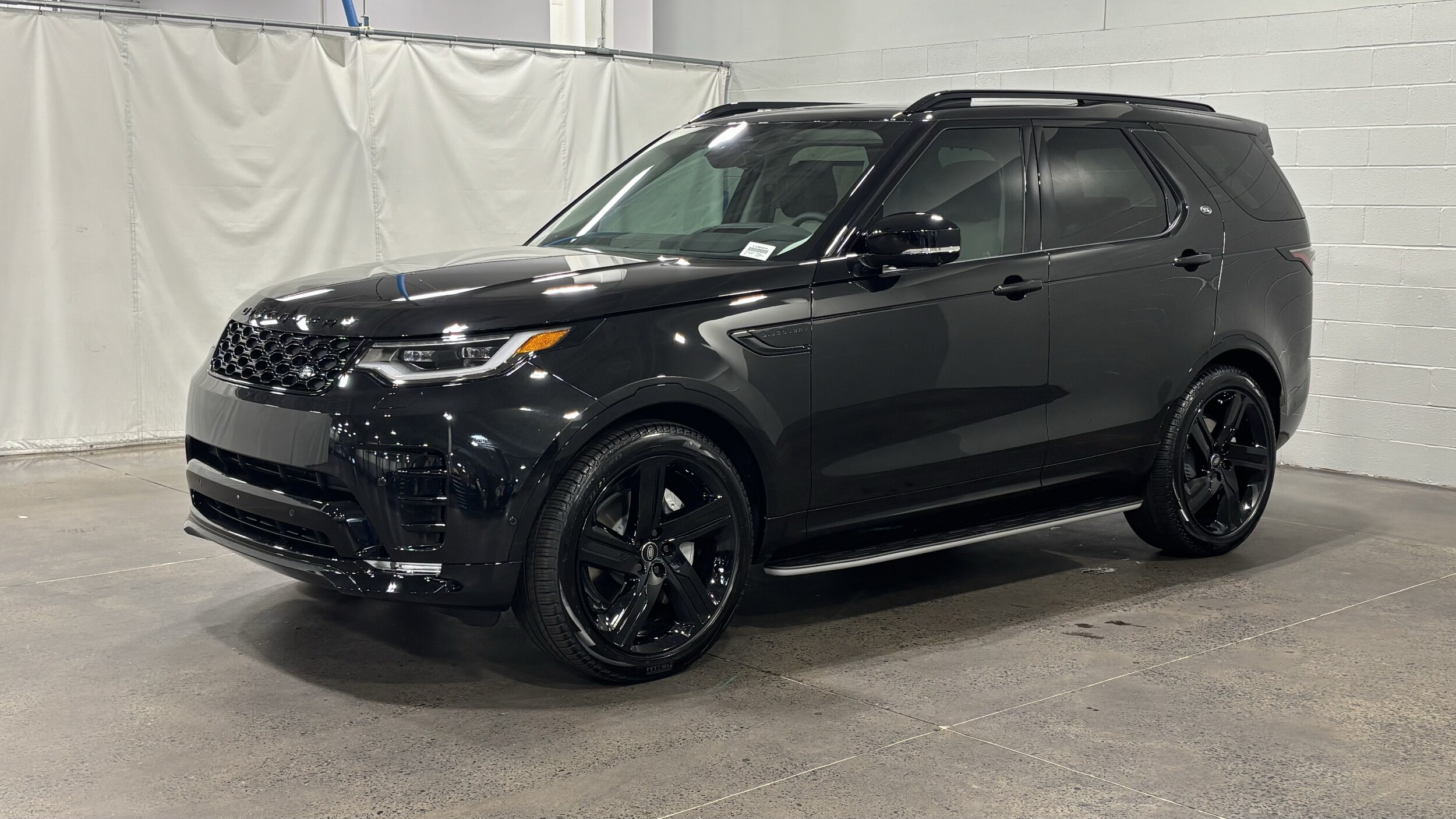 2026 Land Rover Discovery Dynamic SE