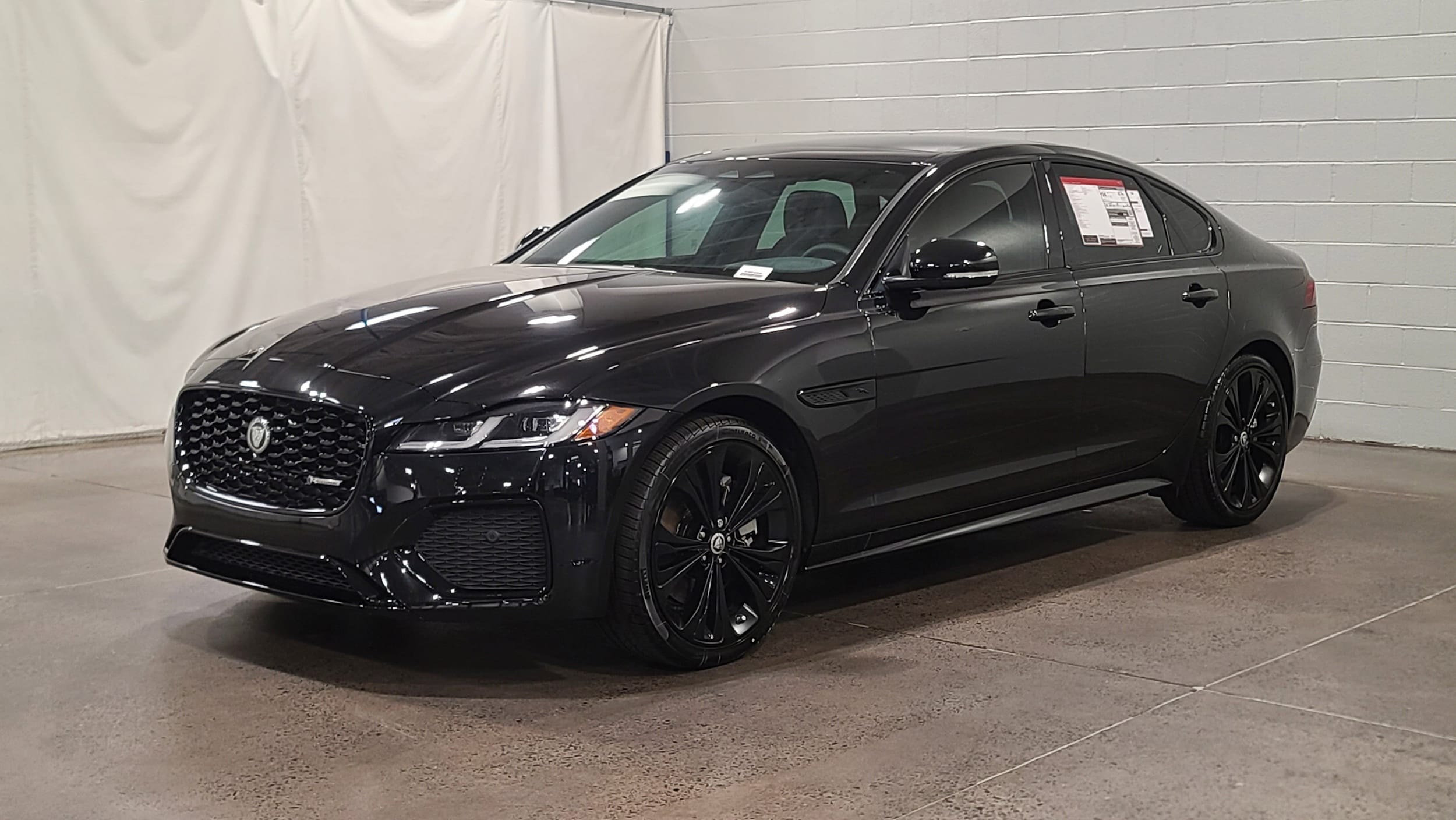 2024 Jaguar XF R-Dynamic SE
