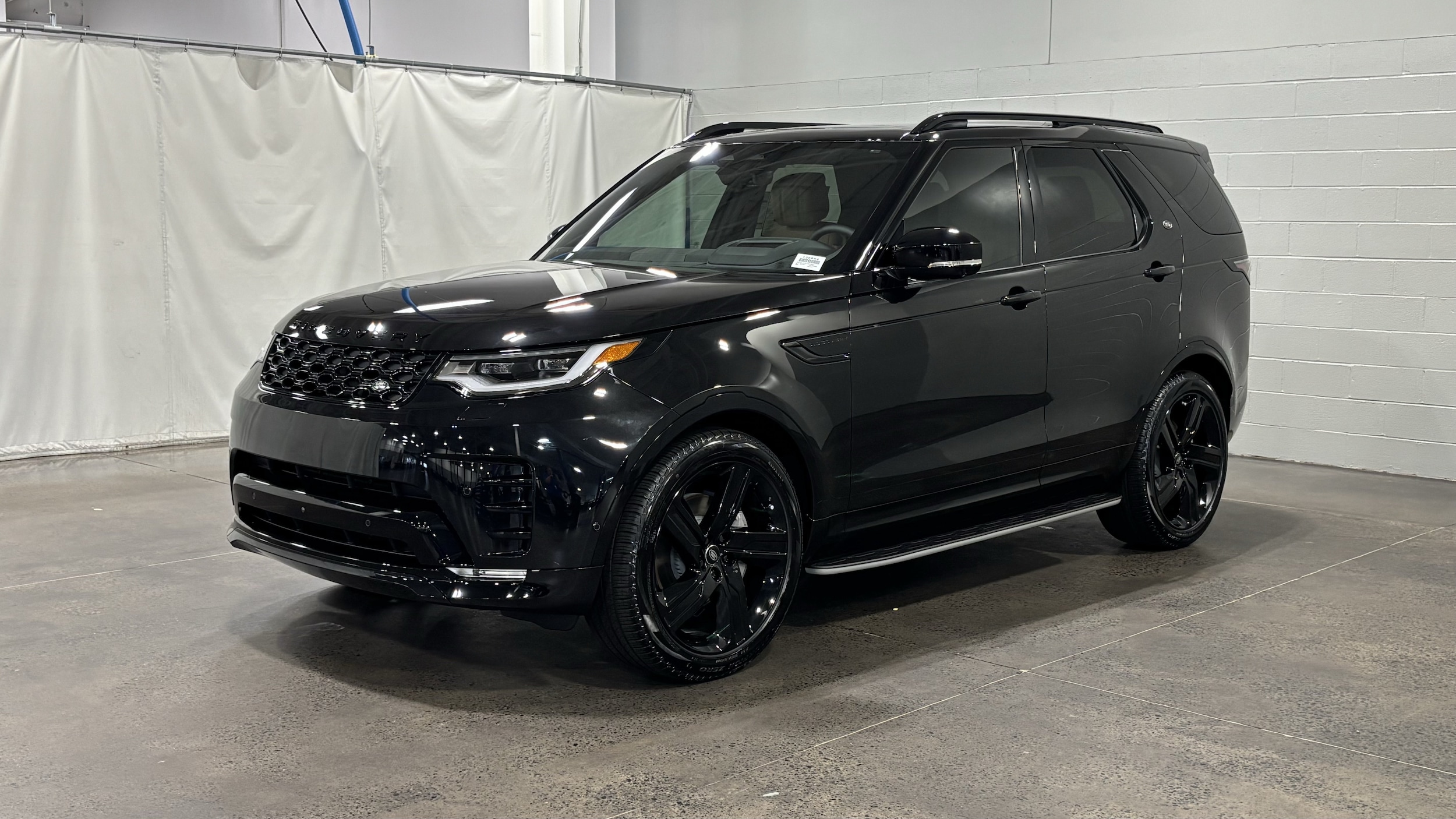 2026 Land Rover Discovery Dynamic SE