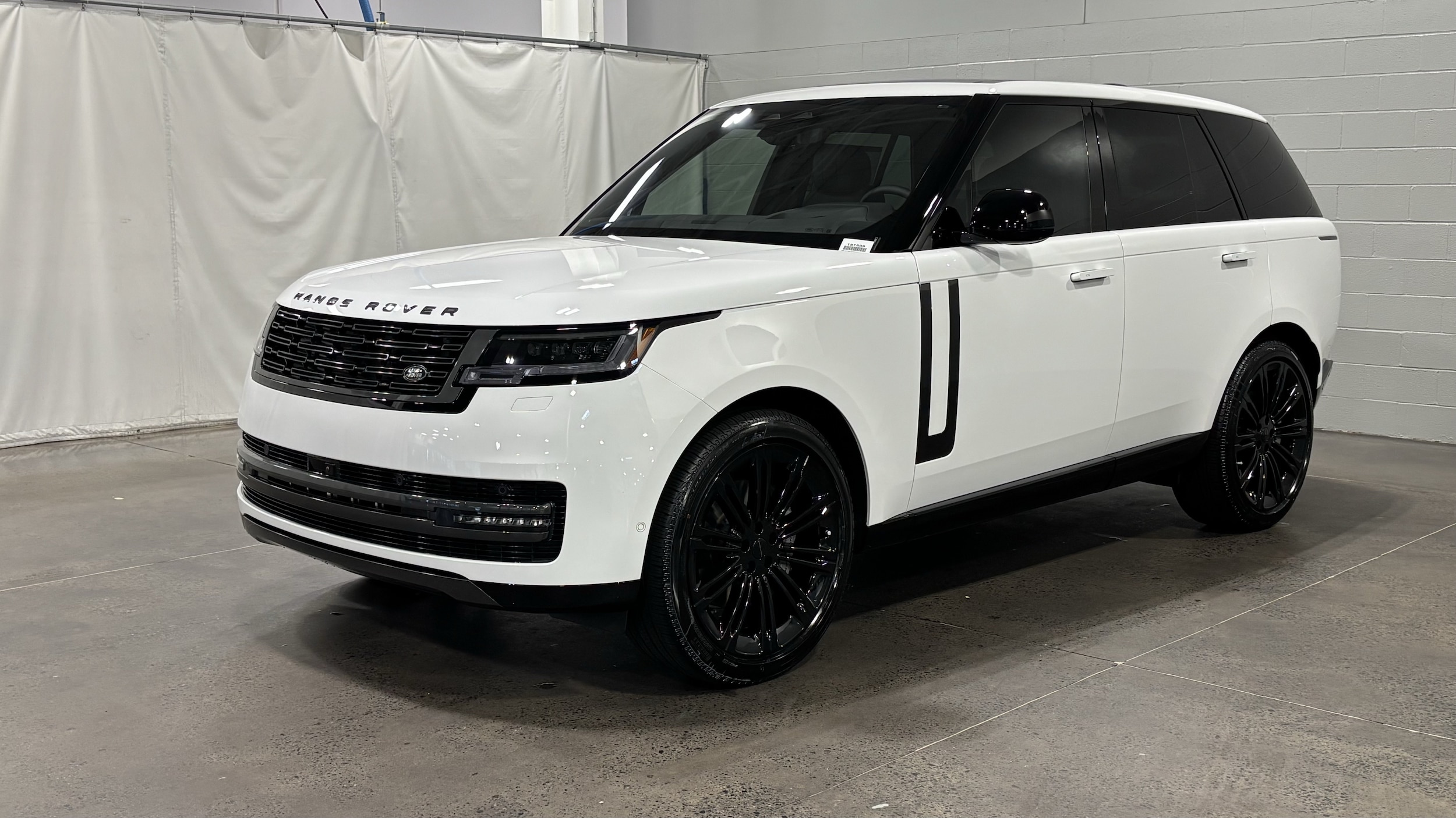 2026 Land Rover Range Rover SE
