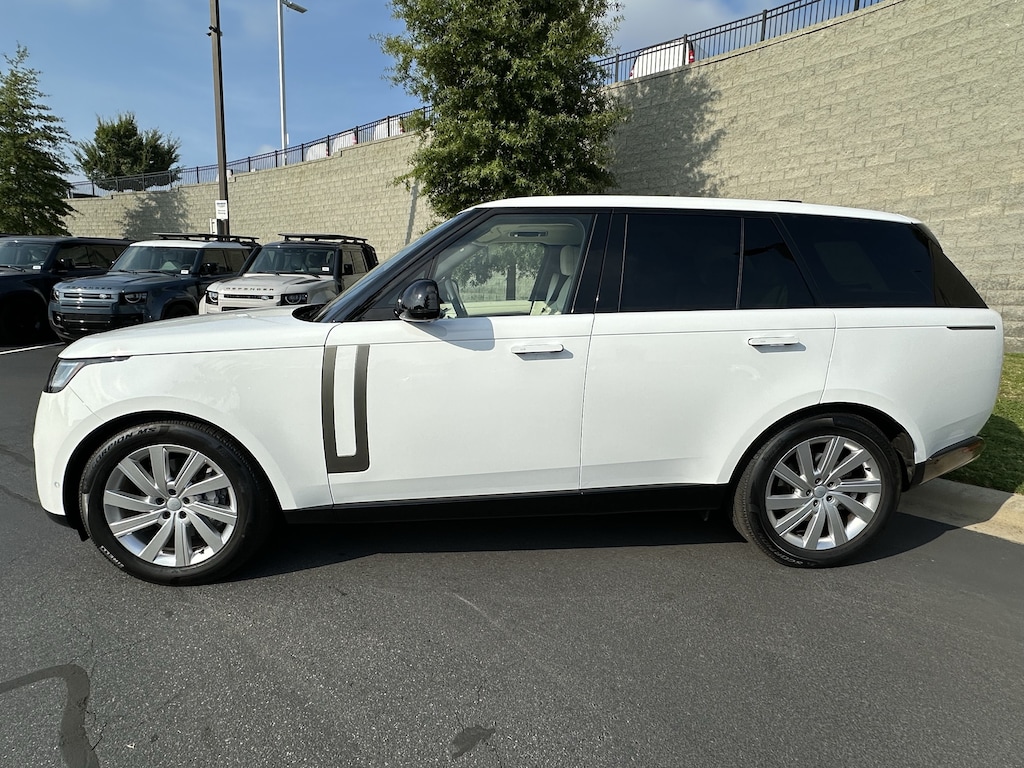 Certified 2025 Land Rover Range Rover SE SUV