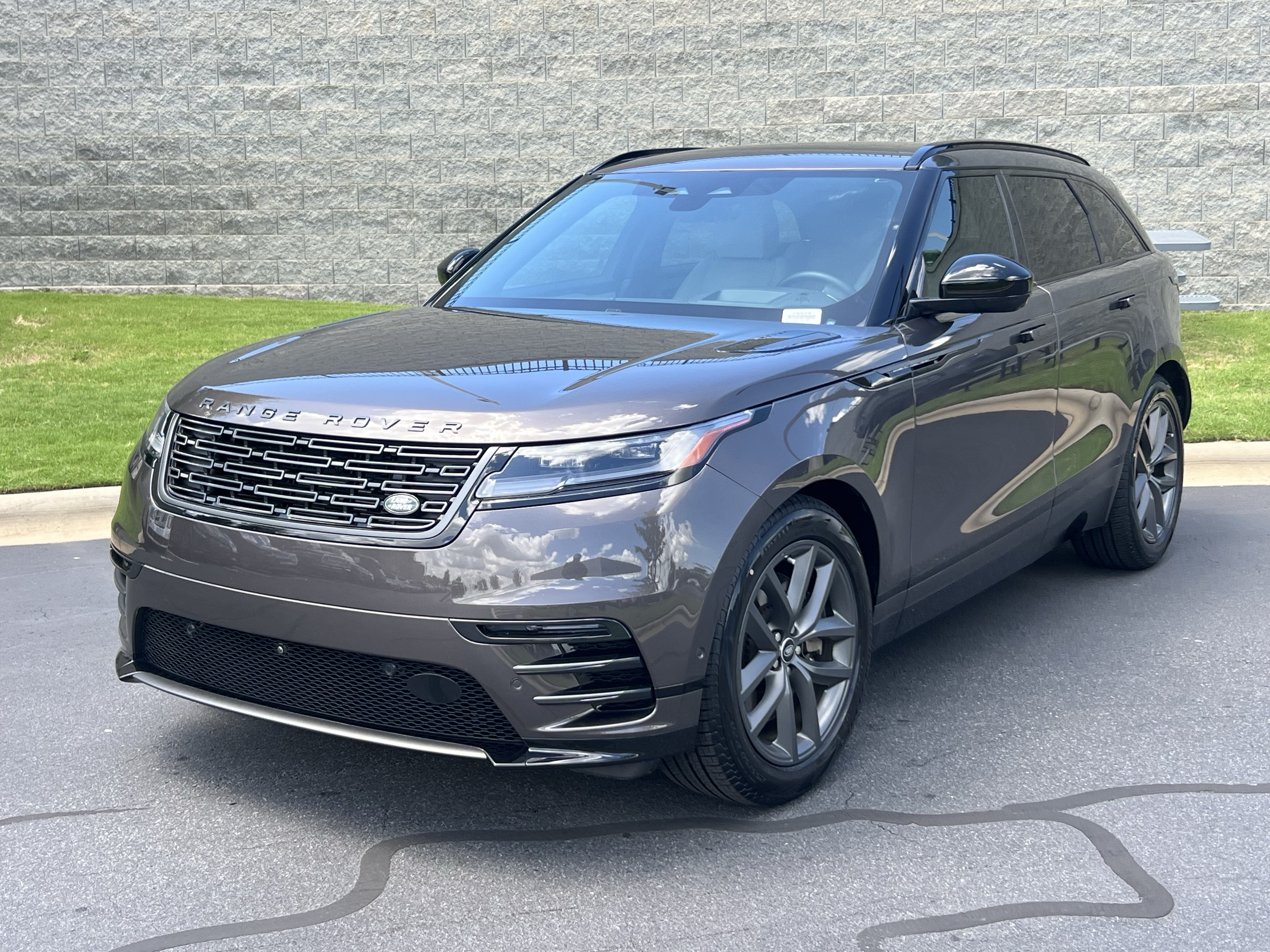 Certified 2026 Land Rover Range Rover Velar Dynamic SE SUV
