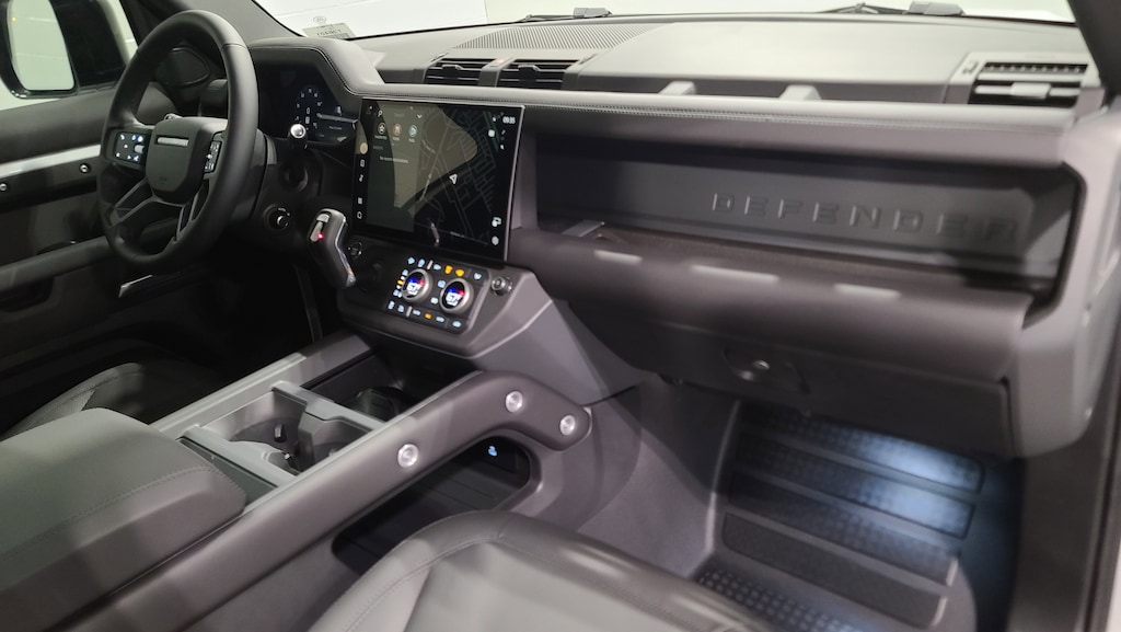 Used 2026 Land Rover Defender X-Dynamic SE SUV