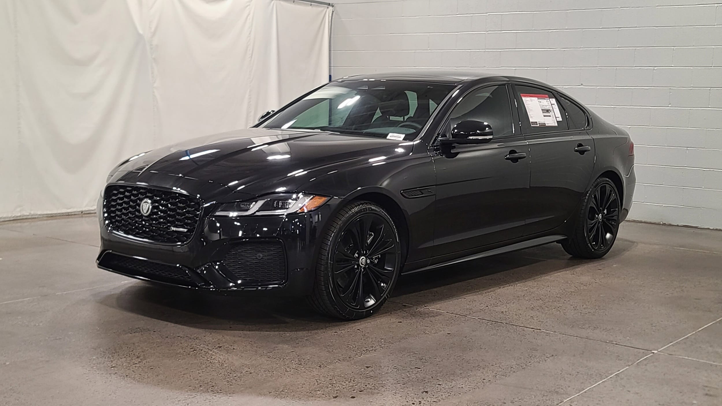 2024 Jaguar XF R-Dynamic SE