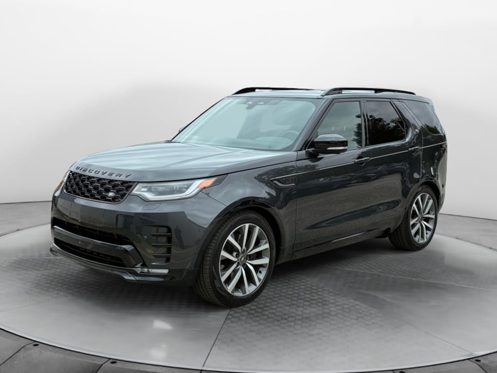 Used 2025 Land Rover Discovery Dynamic SE SUV