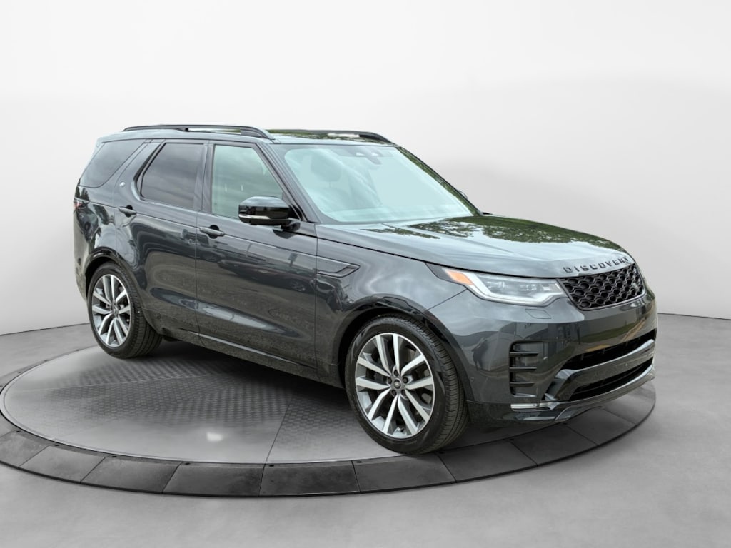 Used 2025 Land Rover Discovery Dynamic SE SUV