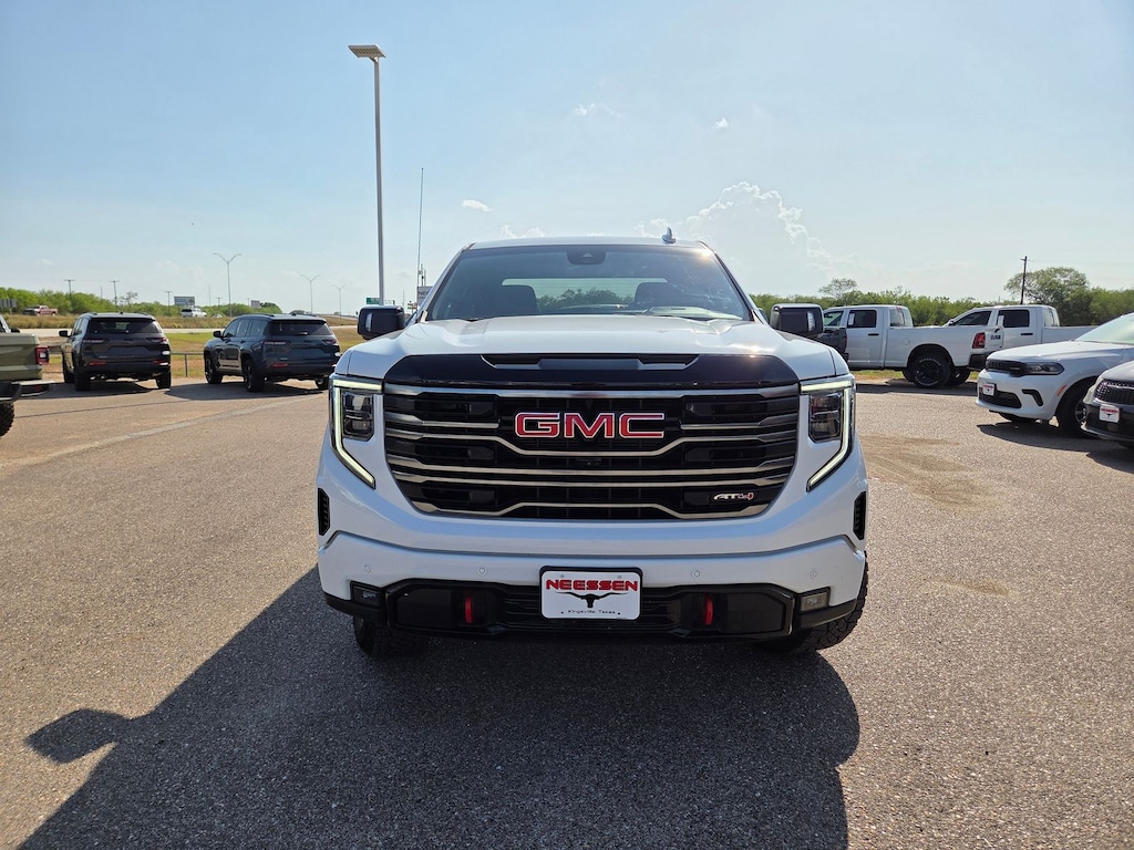 Used 2025 GMC Sierra 1500 AT4 Truck