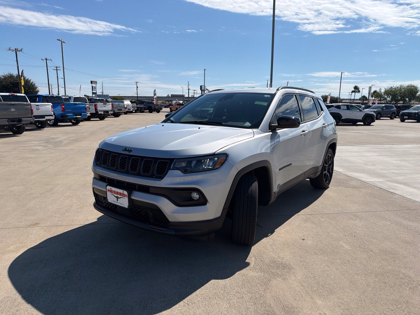 Used 2025 Jeep Compass Latitude SUV