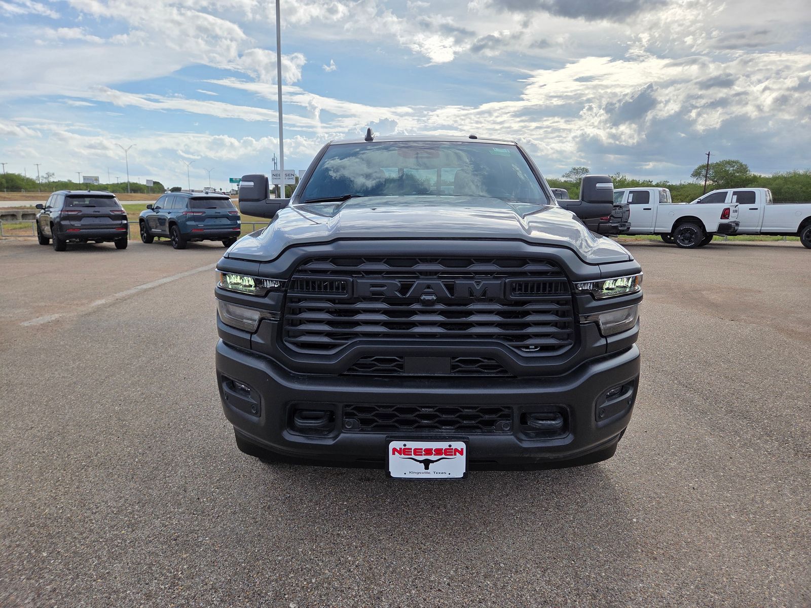 New 2027 Ram 2500 TRADESMAN CREW CAB 4X4 8' BOX Pickup