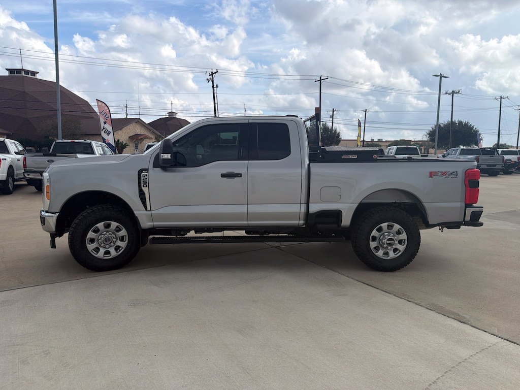 Used 2023 Ford F-250SD XLT Truck