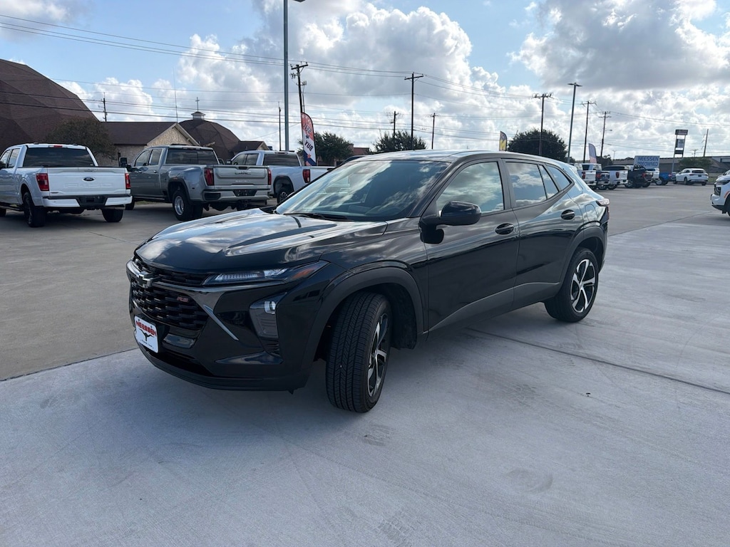 Used 2025 Chevrolet Trax 1RS SUV