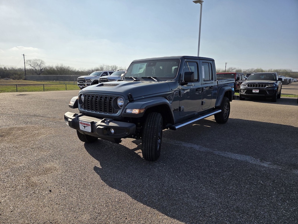 Used 2025 Jeep Gladiator Sport S Truck