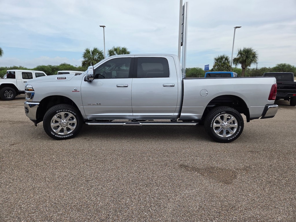 New 2027 Ram 2500 LARAMIE CREW CAB 4X4 6'4 BOX Pickup