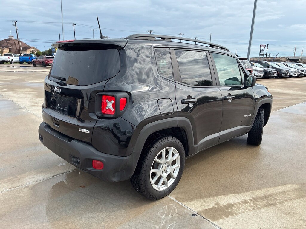 Used 2022 Jeep Renegade Latitude SUV