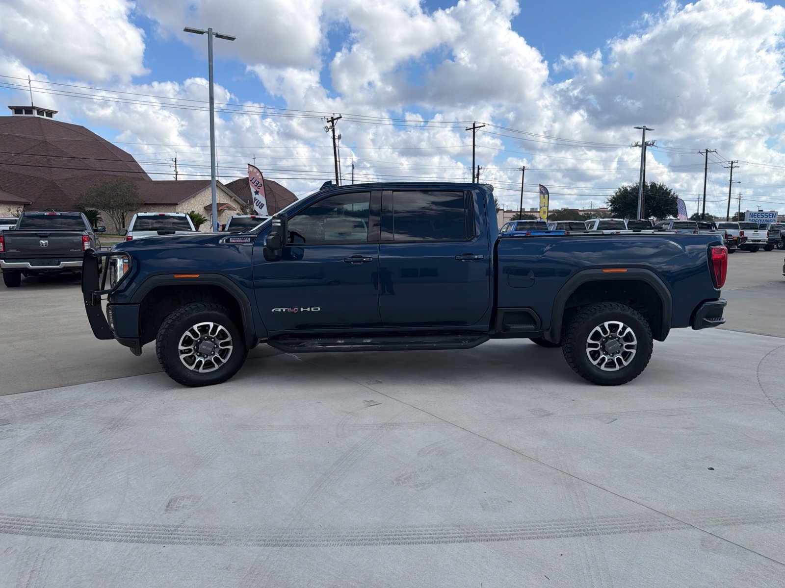 Used 2023 GMC Sierra 2500HD AT4 Truck