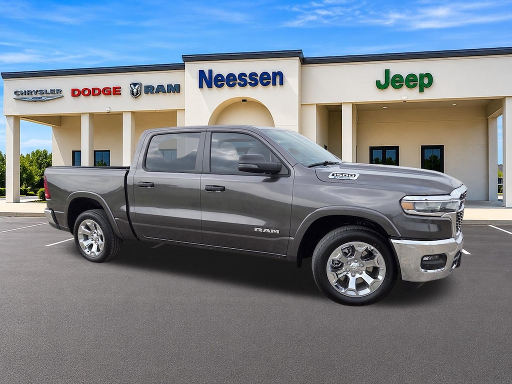 New 2026 Ram 1500 LONE STAR CREW CAB 4X2 5'7 BOX Pickup