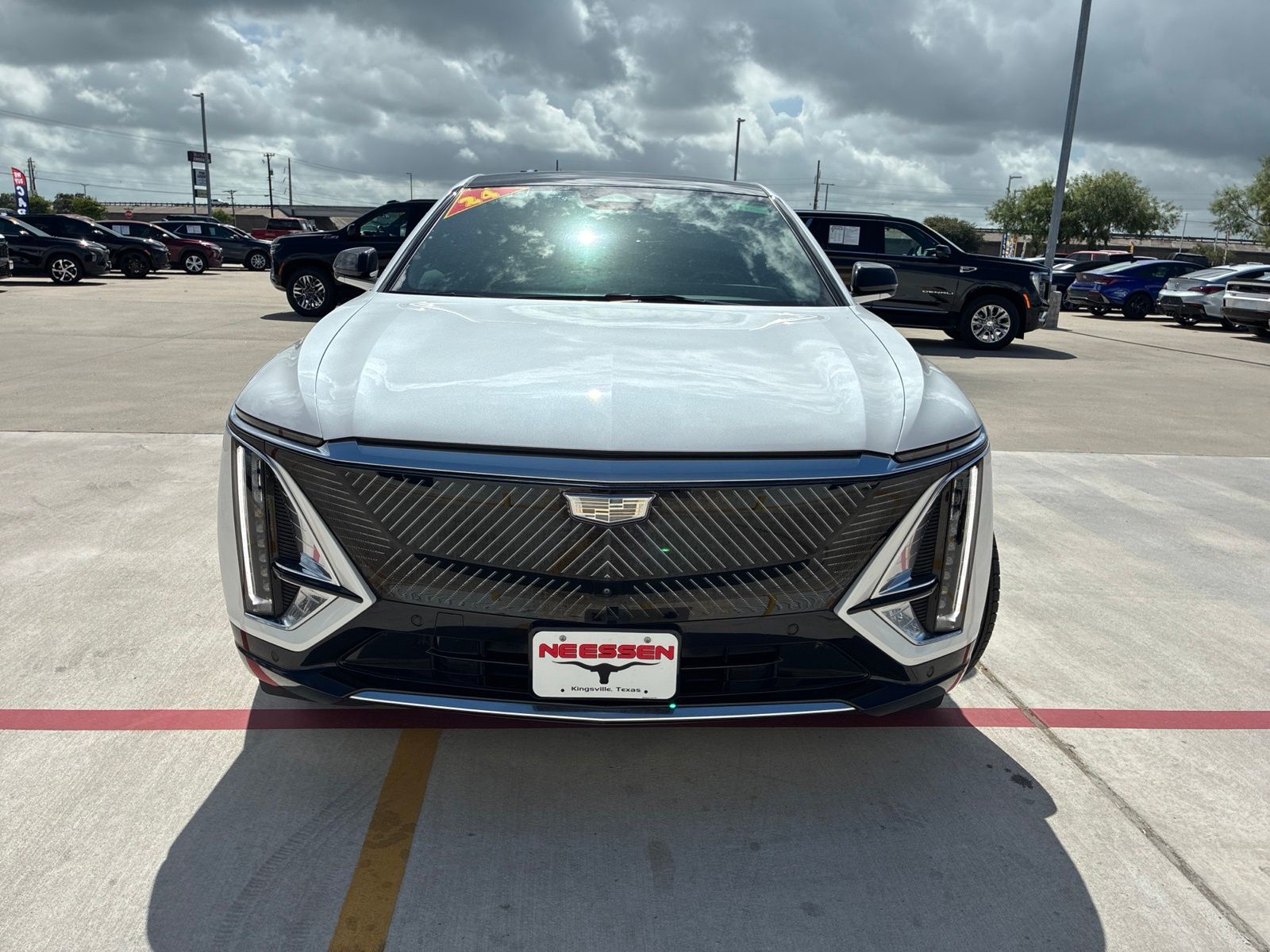 Used 2024 Cadillac LYRIQ Luxury 1 with VIN 1GYKPPRL9RZ100224 for sale in Kingsville, TX