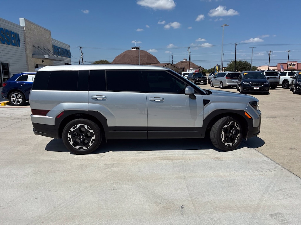 Used 2025 Hyundai Santa Fe SE SUV