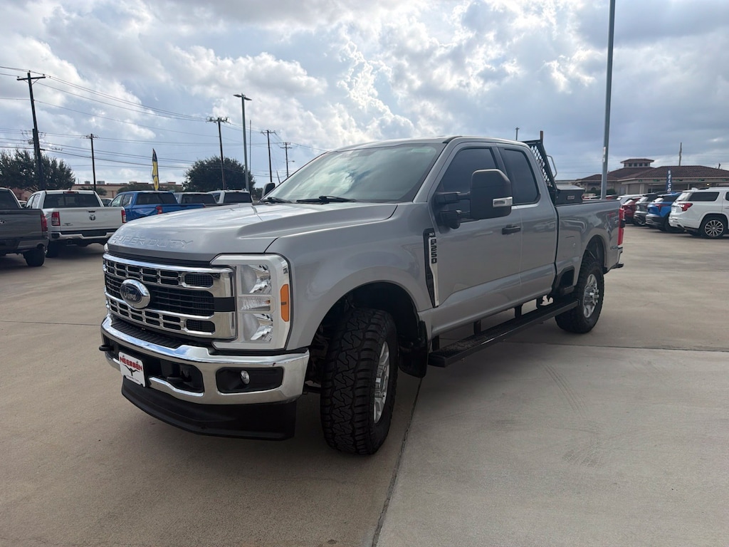 Used 2023 Ford F-250SD XLT Truck