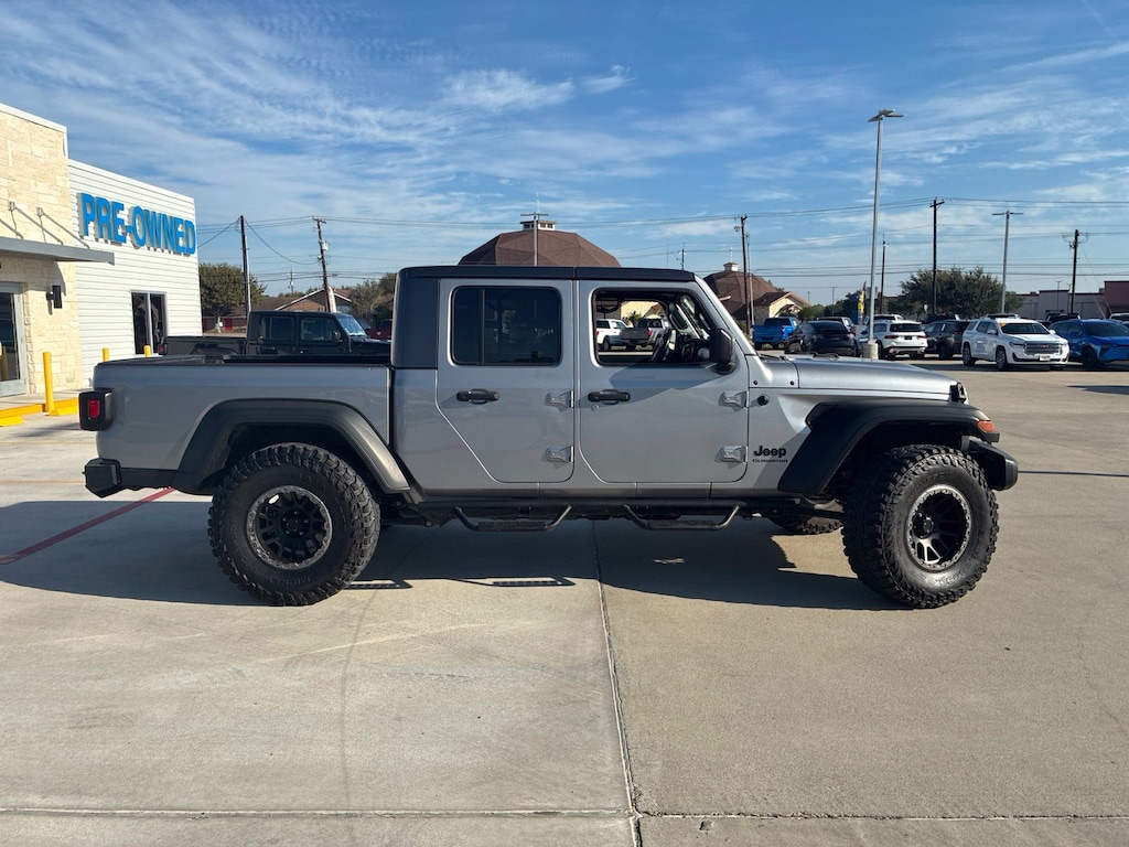 Used 2020 Jeep Gladiator Sport Truck