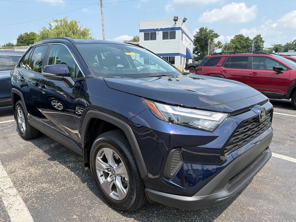 2025 Toyota RAV4 XLE